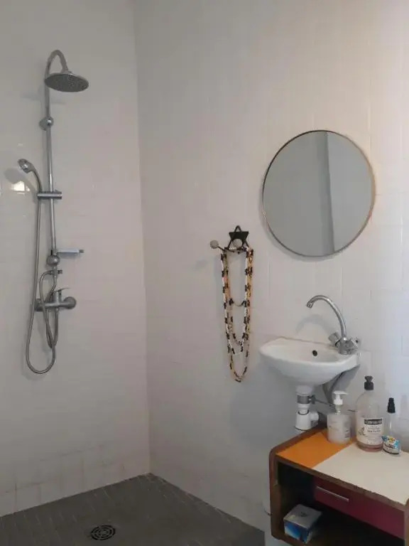 Chouette Cabanon sur la plage vue mer et terrasse privée