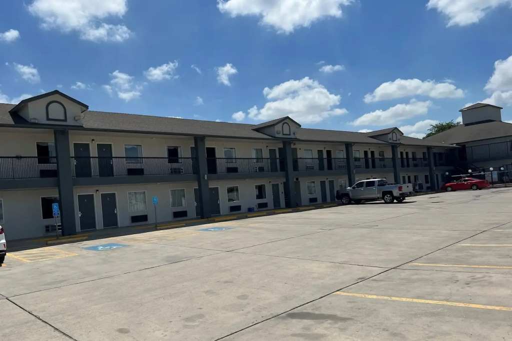 Days Inn by Wyndham San Antonio Interstate Hwy 35 North
