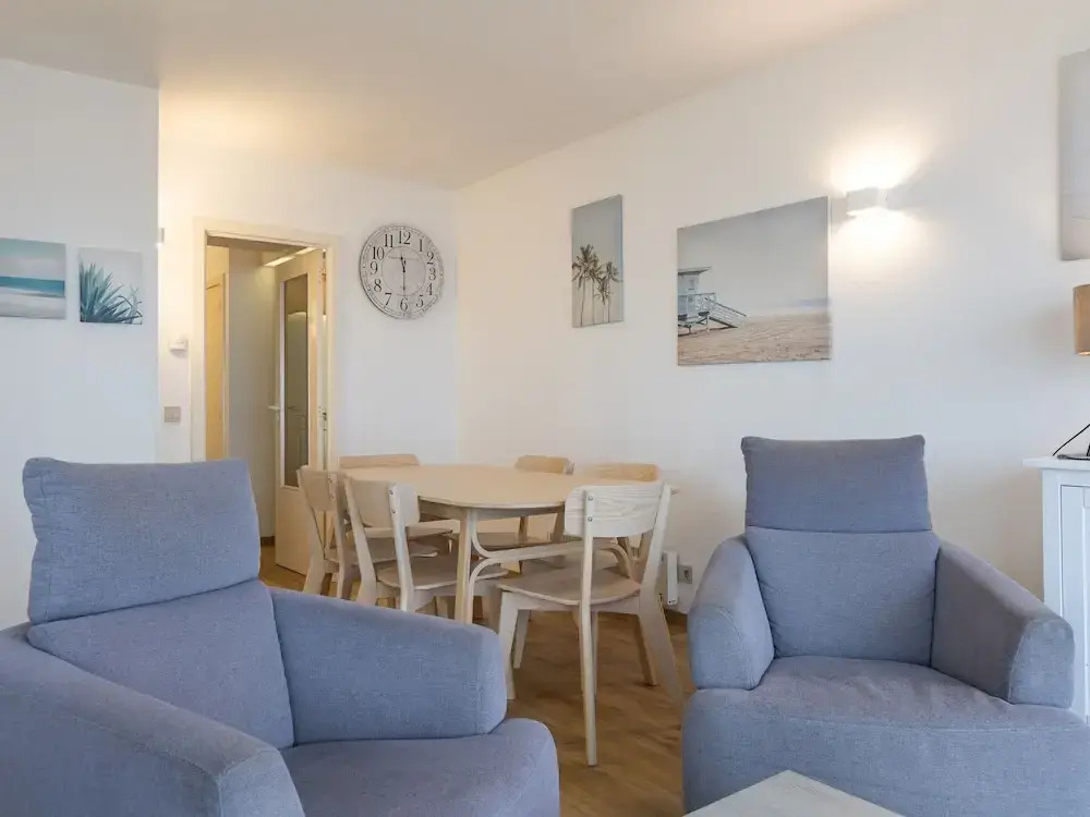 Attractive studio with a sea-view