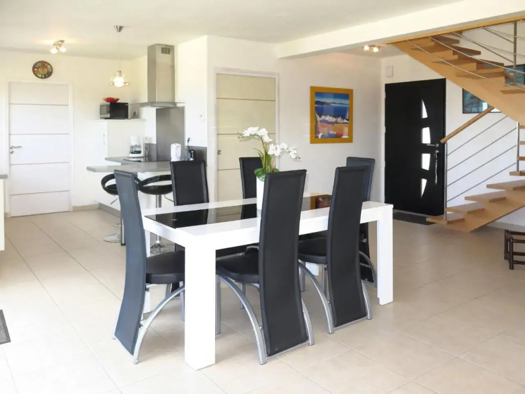 Holiday Home LIroise by Interhome