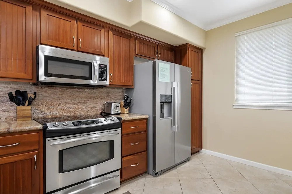 Waikoloa Beach S H32 2 Bedroom Condo by RedAwning