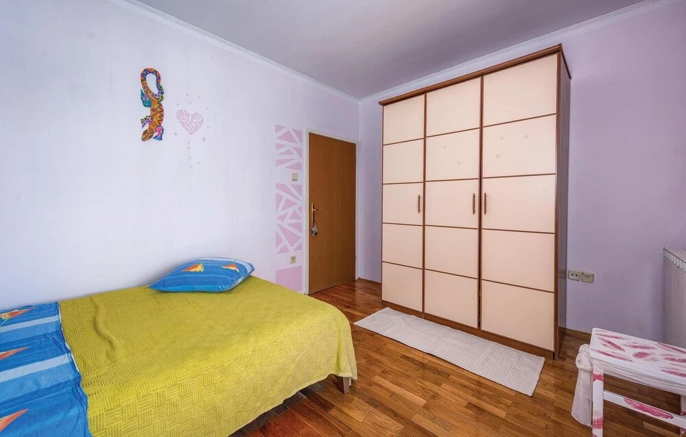 Nice Apartment in Rovinj With 3 Bedrooms and Internet