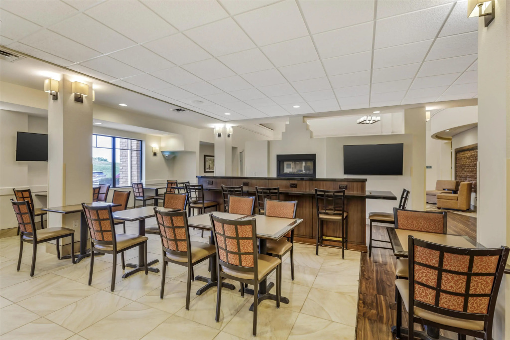 Best Western Plus Hudson Hotel & Suites