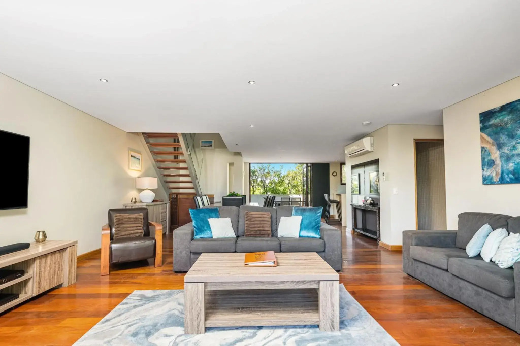 Byron Bay Accom Unit 6 21-25 Fletcher Street - A Seventh Heaven