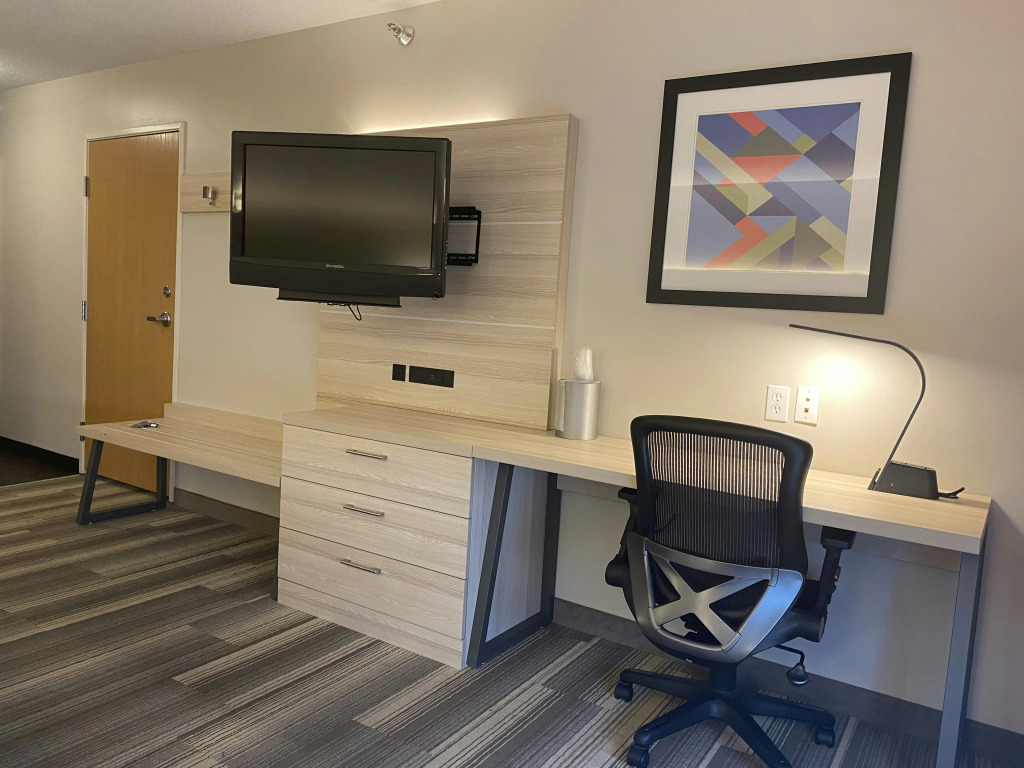 Holiday Inn Express Hotel & Suites Logansport by IHG