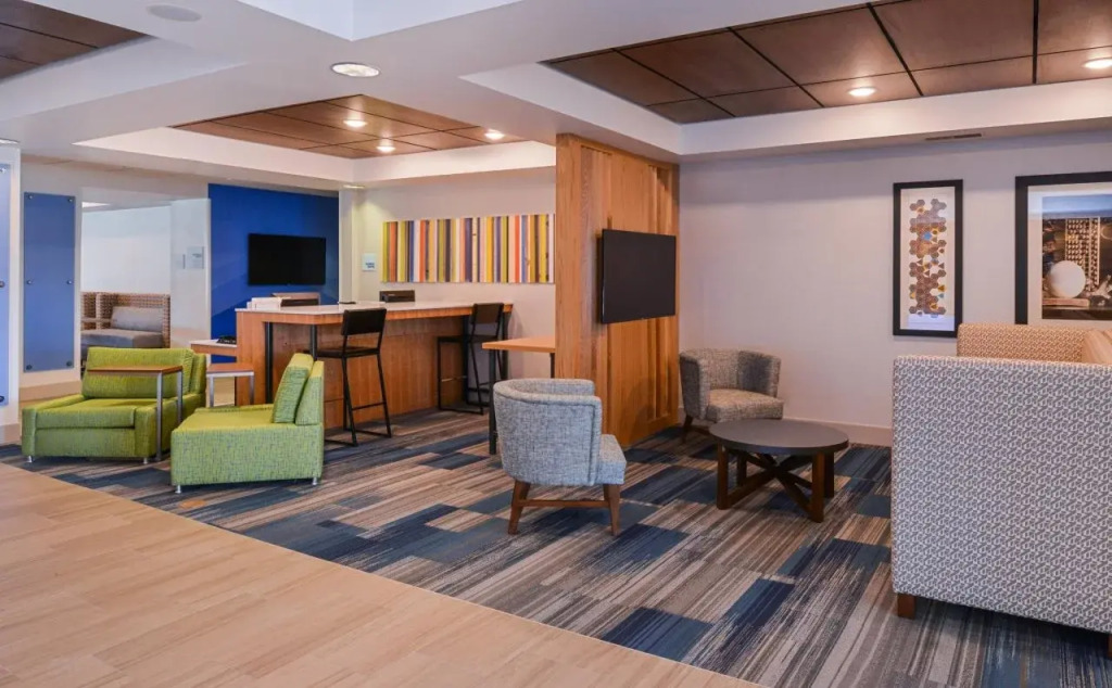 Holiday Inn Express Hotel & Suites Urbana-Champaign-U of I Area by IHG