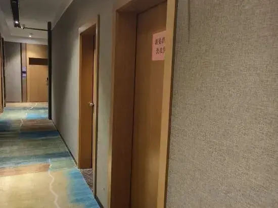 Human Hotel