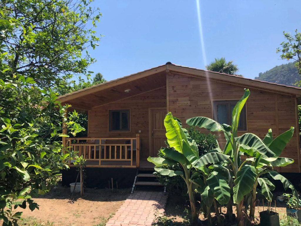 Lemon Garden Lodge