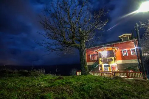 Colours Chalet