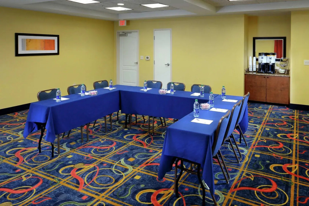 Hampton Inn & Suites Huntersville