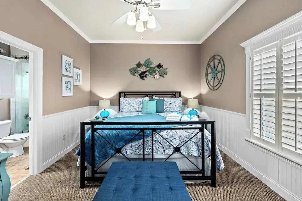 Algun Dia - Plush Family-Friendly Home - A Block from Beach