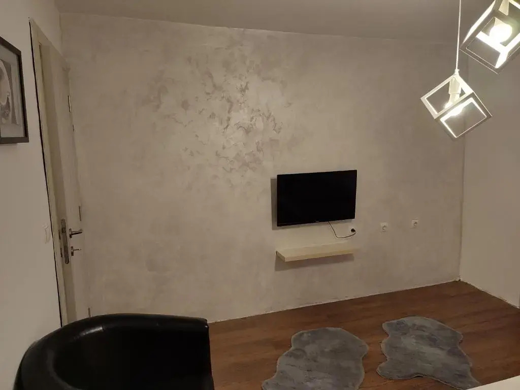 V&J apartments