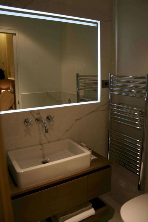 Cirque Deluxe Studio Apartment