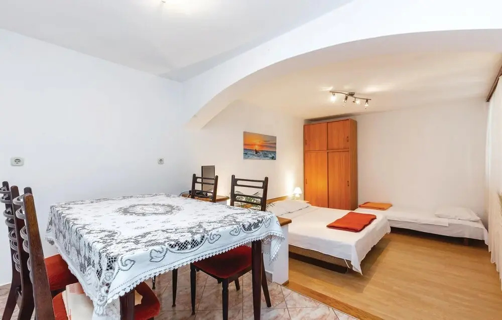 Stunning Apartment in Jadranovo With