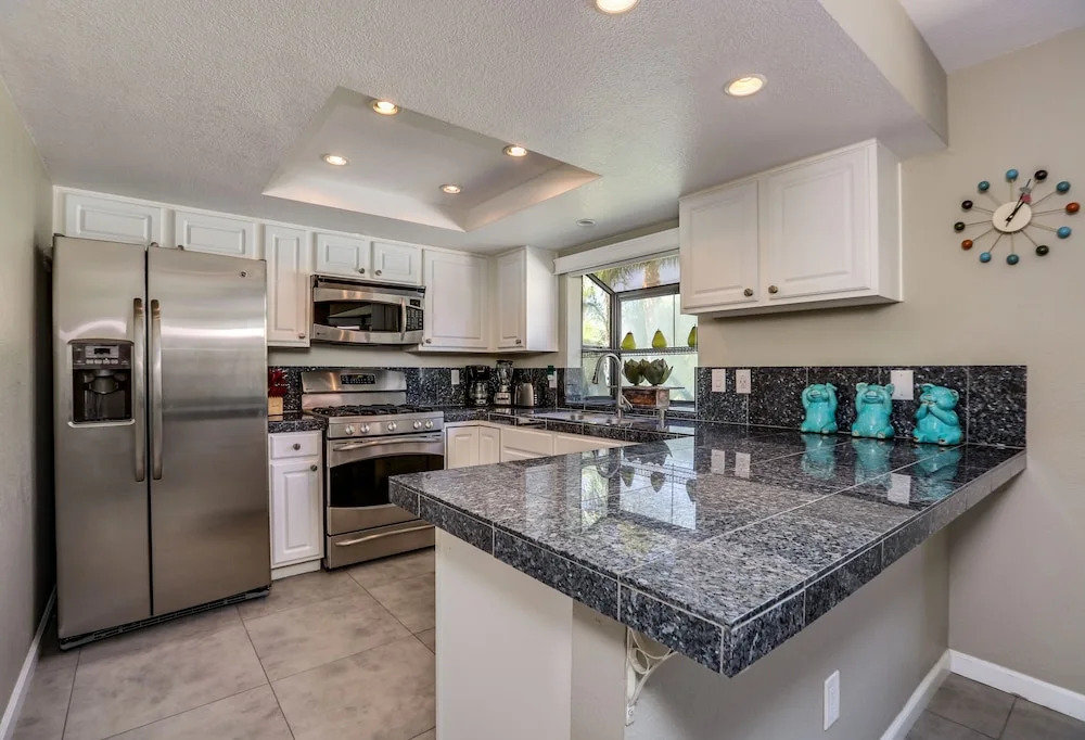 Casa San Marino 3 Bedroom Home by RedAwning
