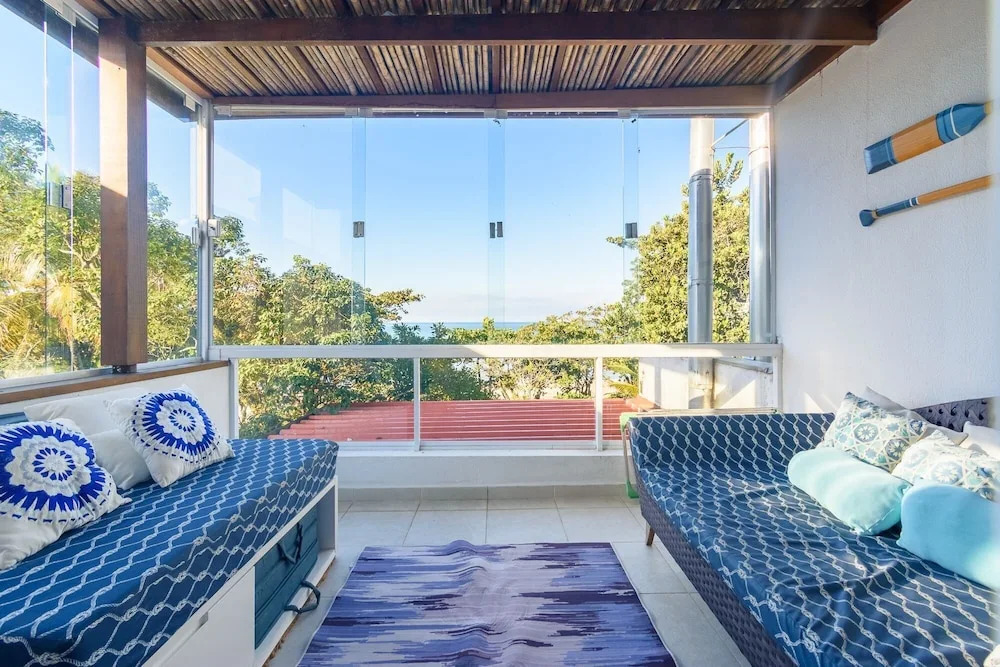 Pé na areia com charme e elegância