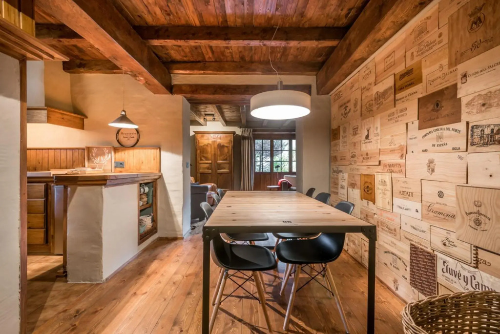 Casa Es Pletieus by Totiaran