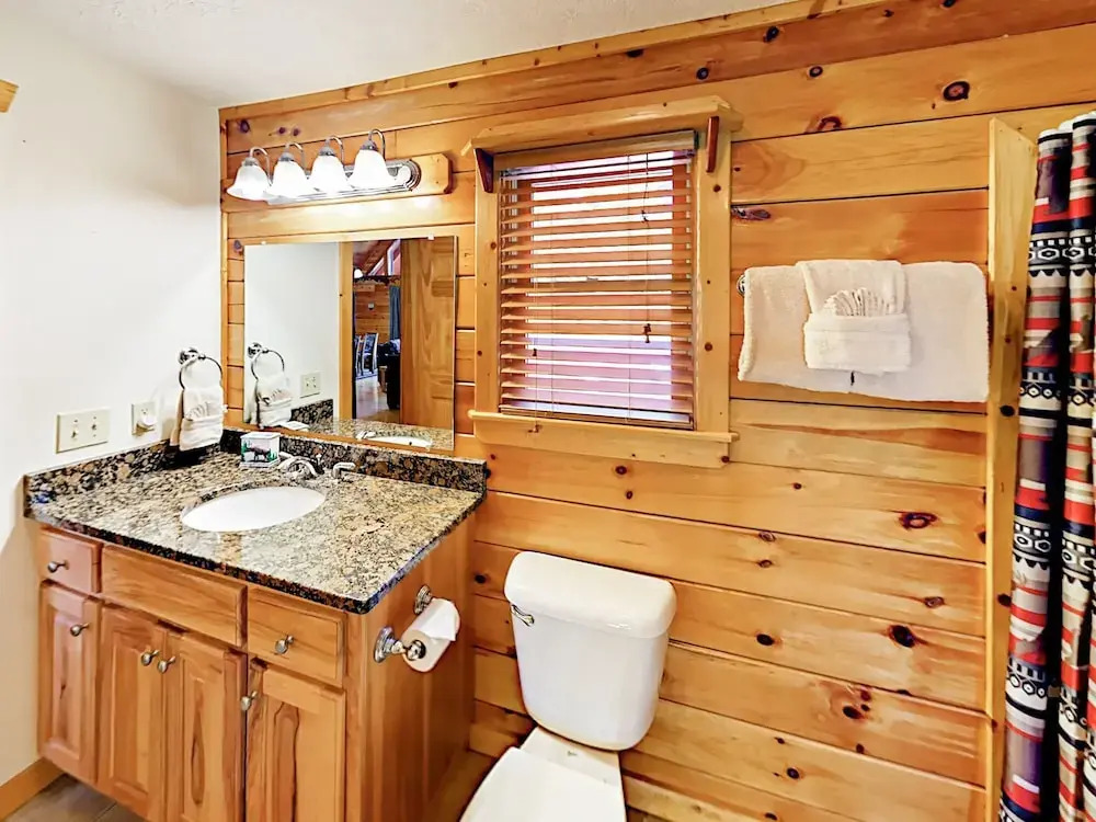 Black Bear Falls Cabin 2 Bedrooms 2 Bathrooms Cabin