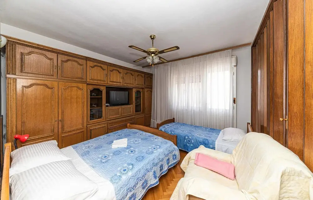 Beautiful Apartment in Trogir With Wifi and 2 Bedrooms