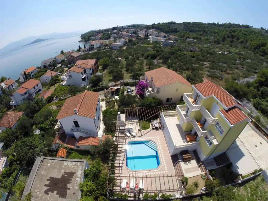 Apartments Romana