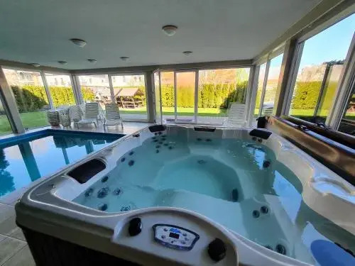 Royal Luxus Wellness Apartman