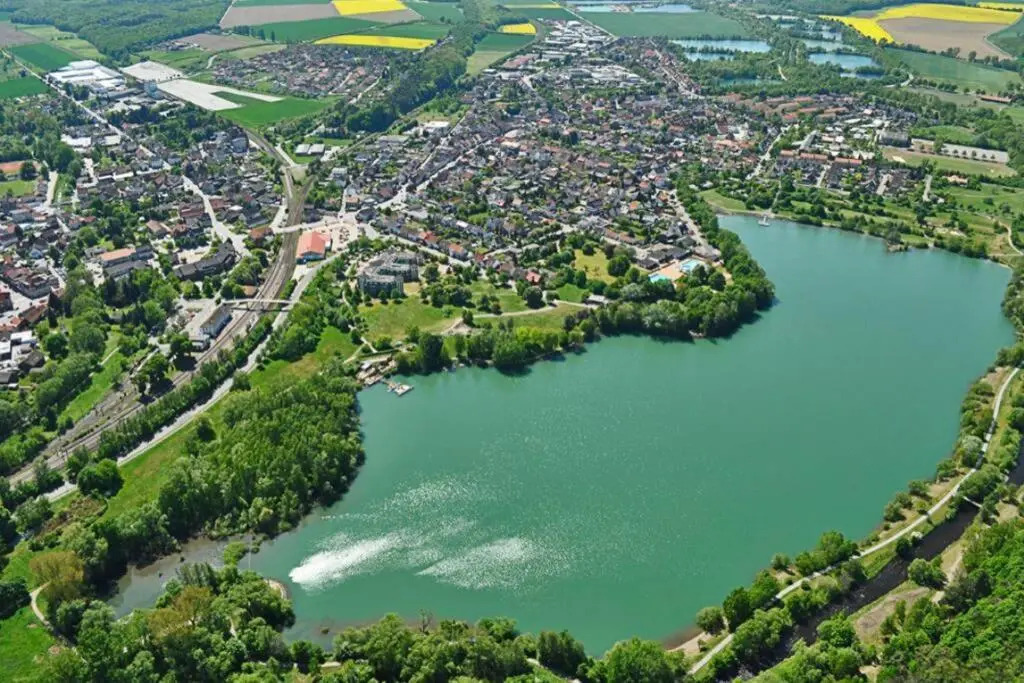 Liebevolle Fewo Seestadt mit Balkon und Badewanne
