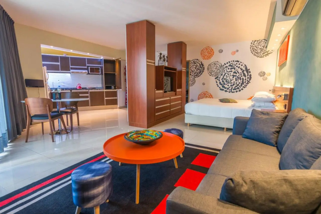 Shoshana Hotel Boutique