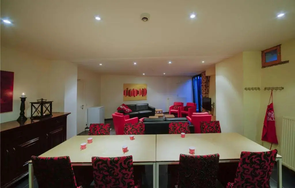 Apartments Cour dAix