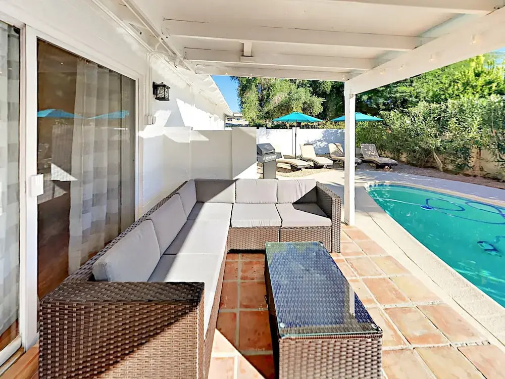 E Mariposa Home 4 Bedrooms 2 Bathrooms Home