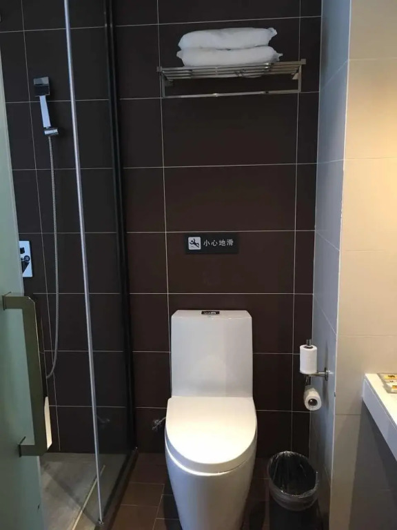 IU Hotel Guiyang North Station Century City Convention and Exhibition Center