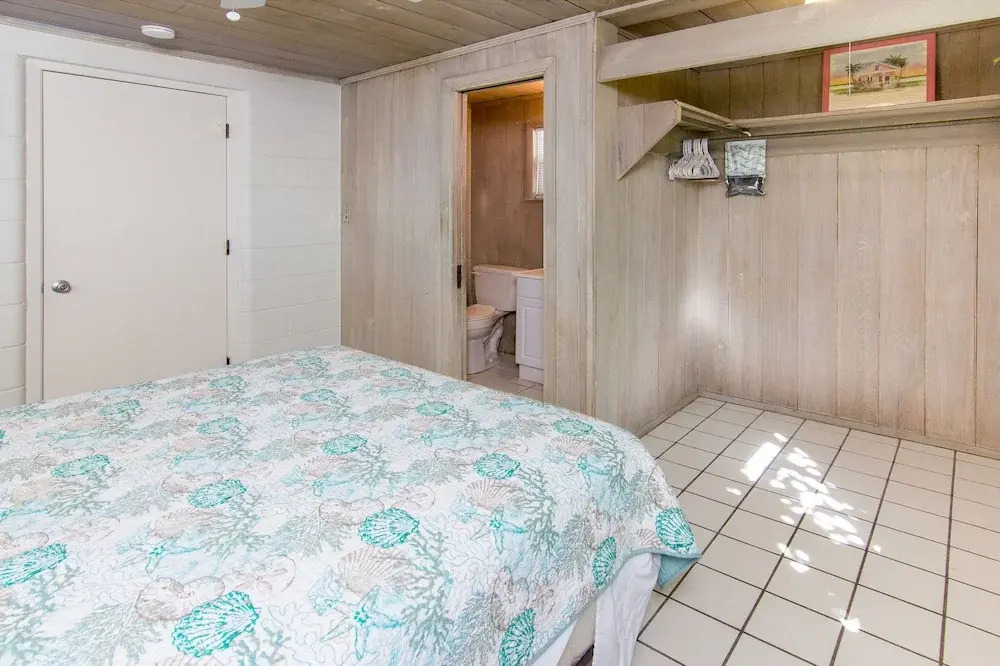 711 Albee Road West House - 2 Br home by RedAwning