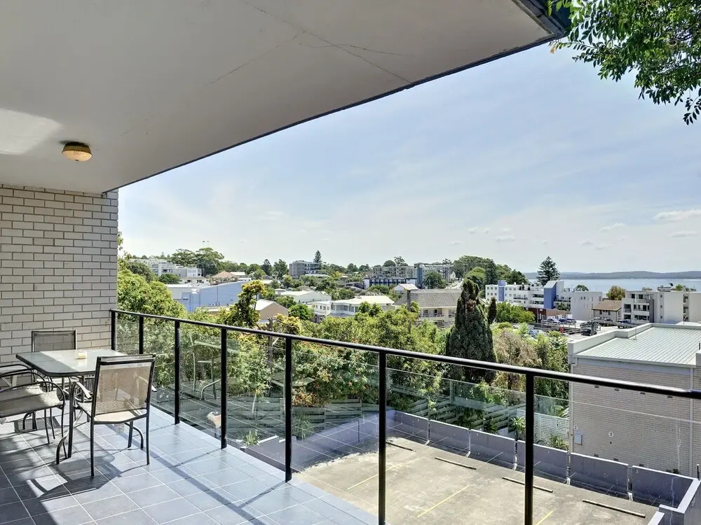 Sunset Towers,  Unit 6/25 Donald Street