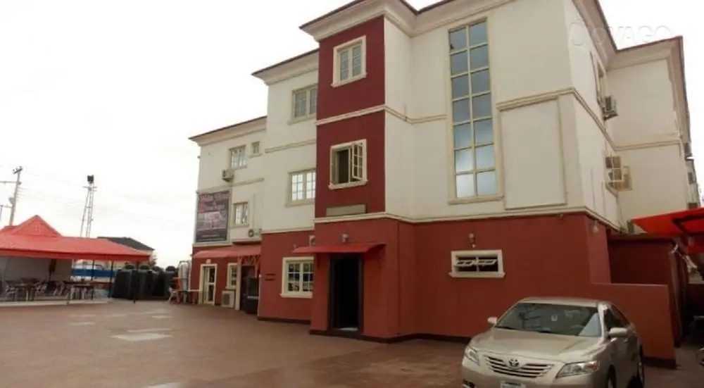Peak Pleasure Hotel