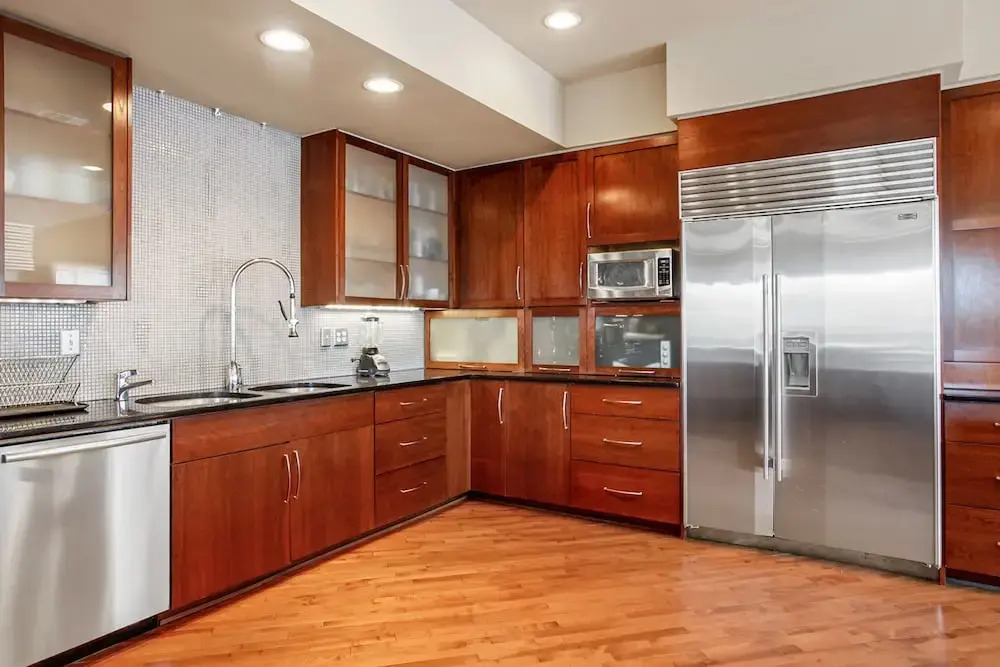 300 Drayton Condo 4 Bedrooms 3.5 Bathrooms Condo