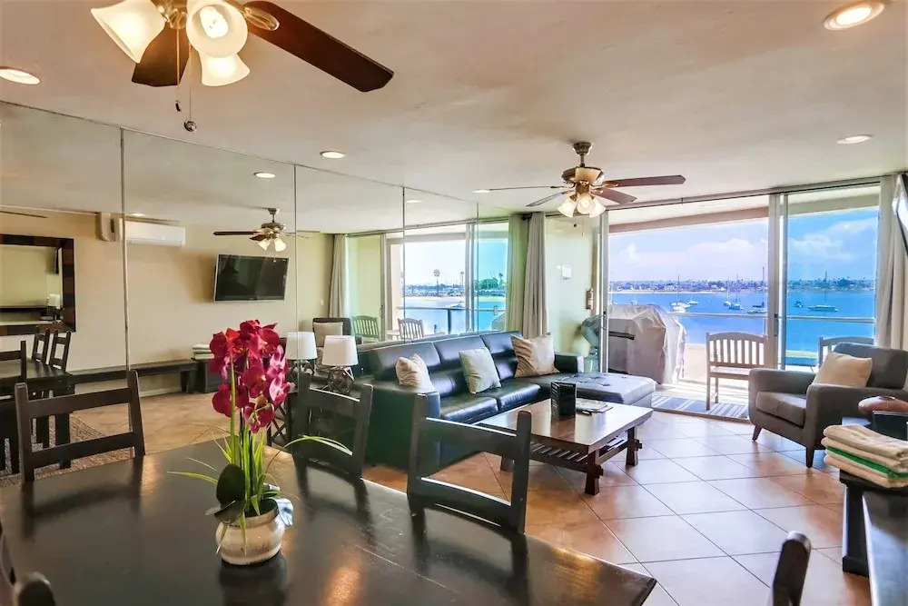 Waterfront Getaway 1 3 Bedrooms 3 Bathrooms Townhouse