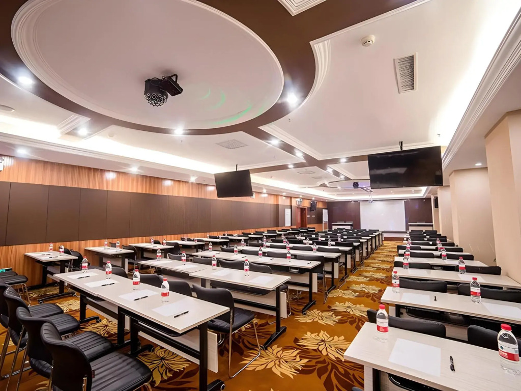 Vienna Hotel (Hebei Street Sun City, Qinhuangdao)