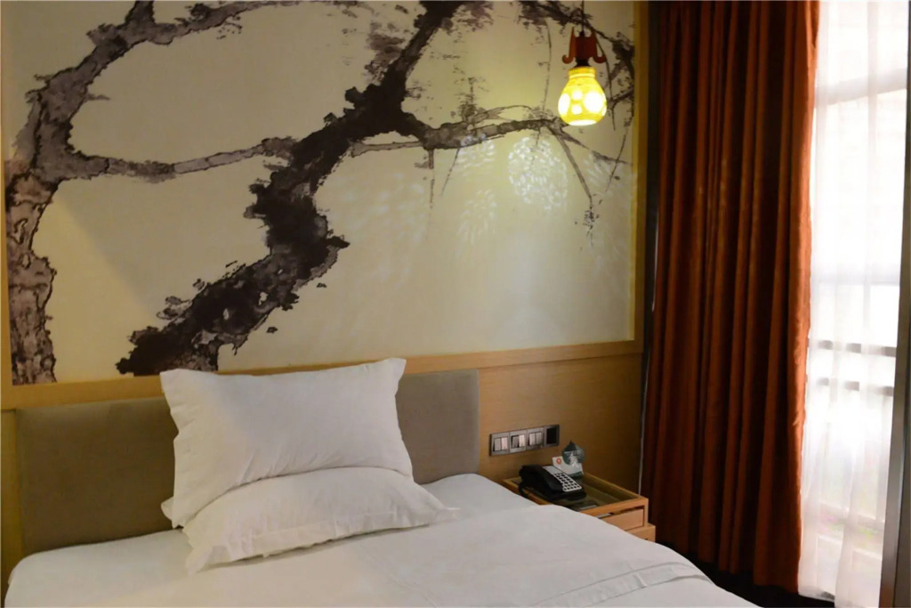 Xinghe Taixiang Hotel (Zhanqian Road Branch)