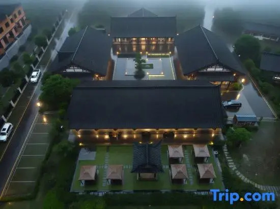 Muyang River Landscape Resort
