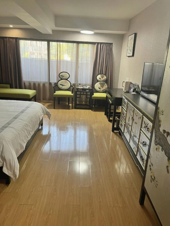 Puzhen Hotel