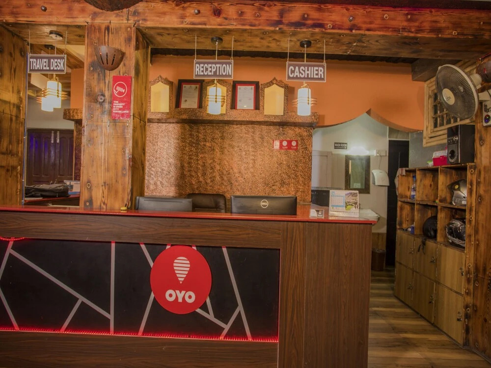 OYO 220 Grand Shivalaya Hotel And Restro