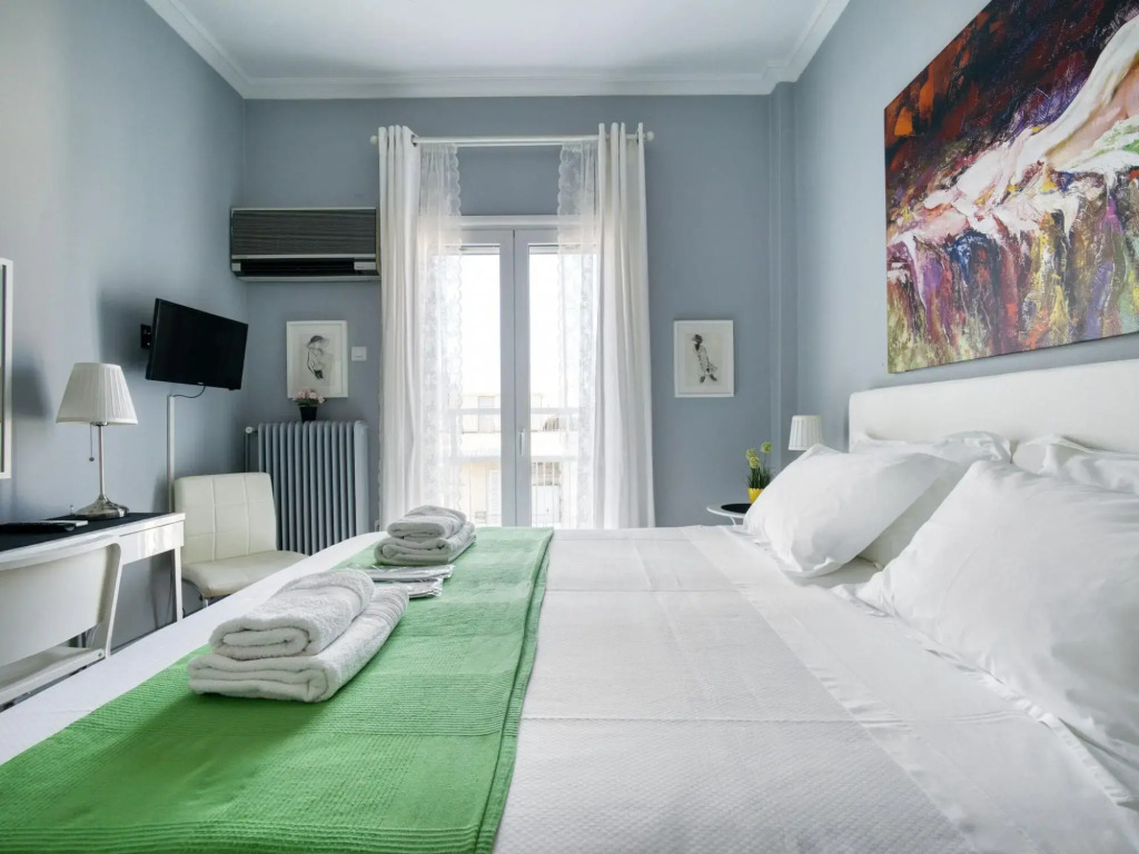Snug apartment in Αθήνα with veranda