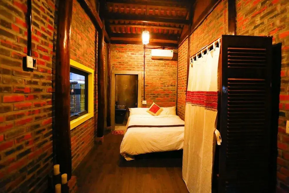 Bis House