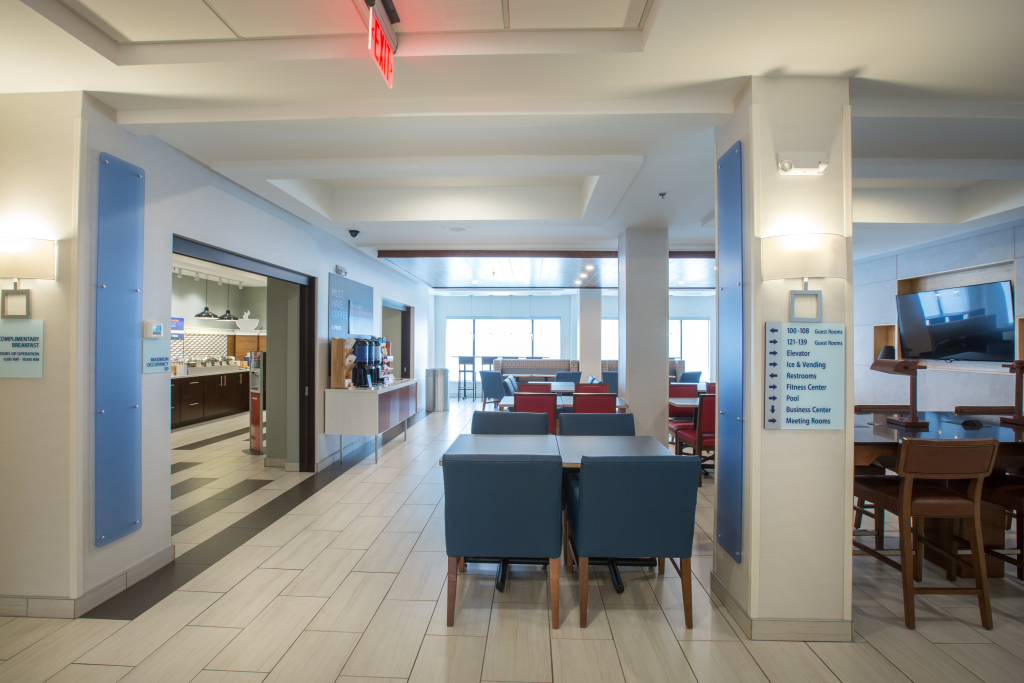 Holiday Inn Express & Suites Tupelo by IHG
