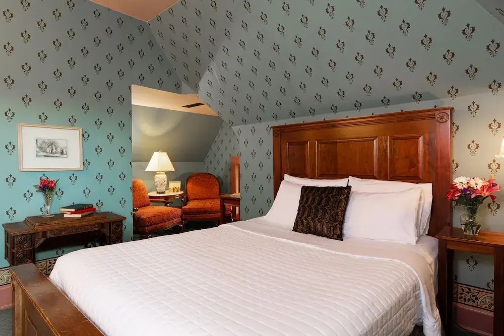 Inn at Pine Terrace