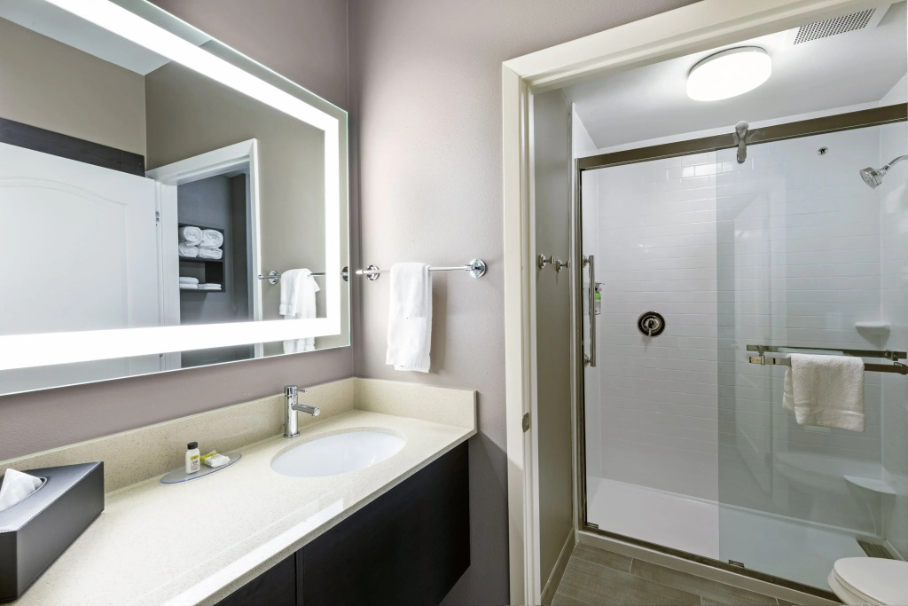 Staybridge Suites - Houston IAH Airport East by IHG