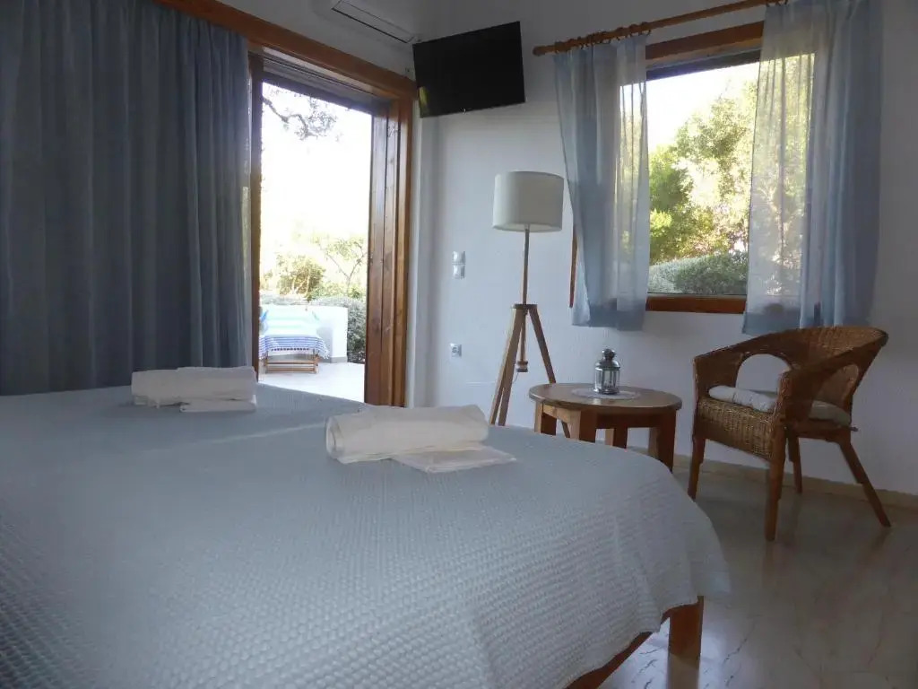Aeolia Apartments