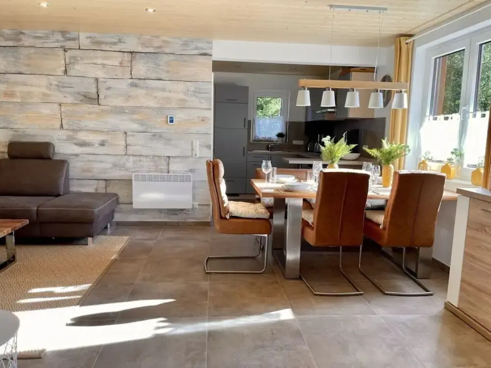 Christel Modern Retreat