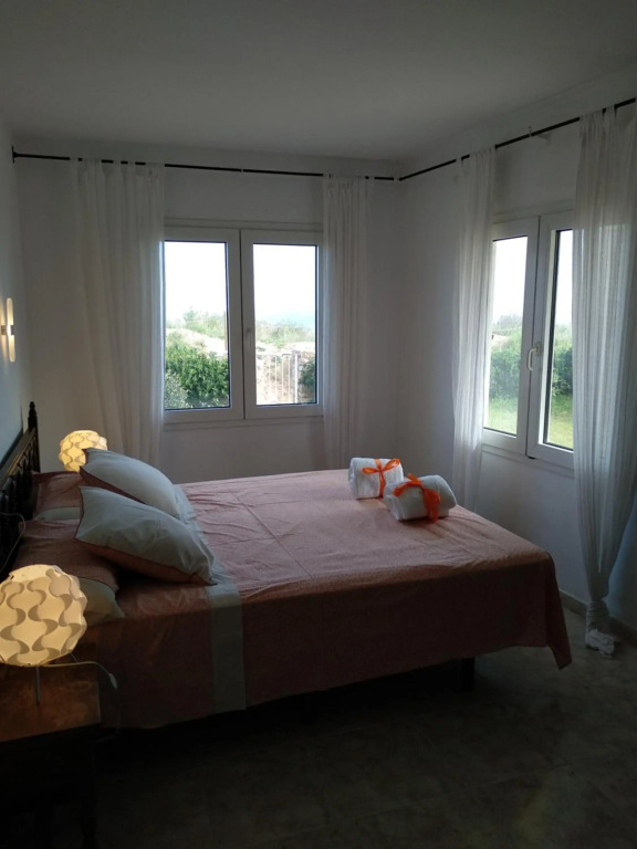 Sea front apartment in Platja Pals with terrace and parking