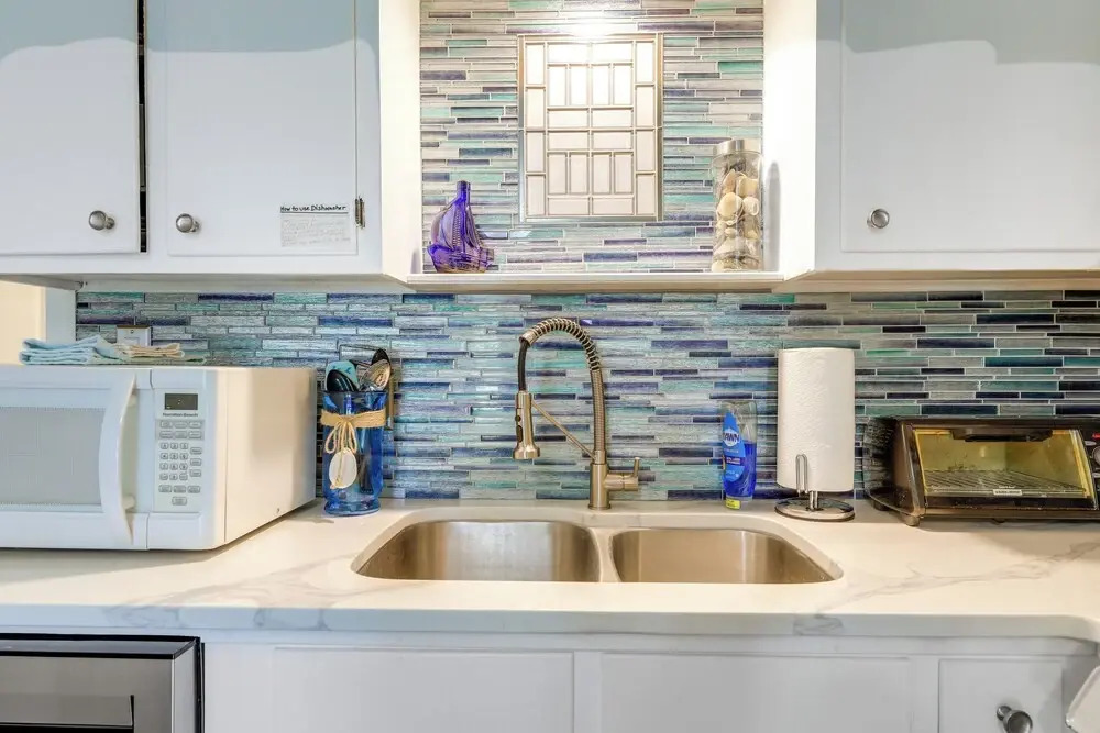Emerald Isle Vacation Rental, Walk to Beach!