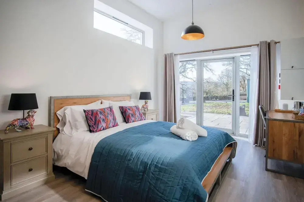 Suite 11 - Sleeping Giant Hotel - PEN Y CAE Inn